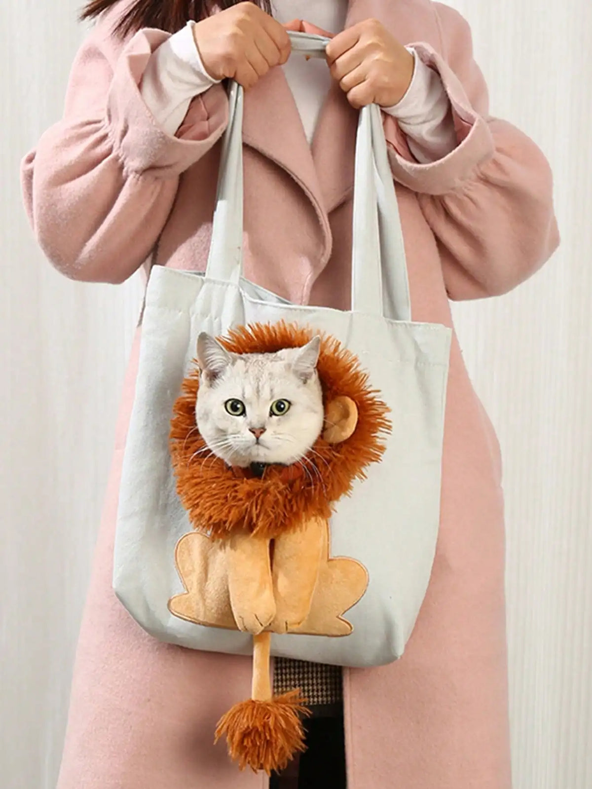 Stylish Lion Shaped Cat Carrier - Portable Canvas Shoulder Bag for Cats - Perfect for Outdoor Adventures!